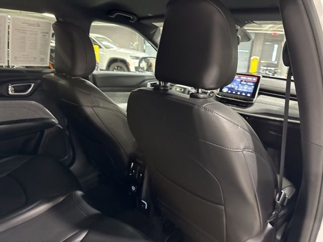 Used 2023 Jeep Compass Latitude image 24