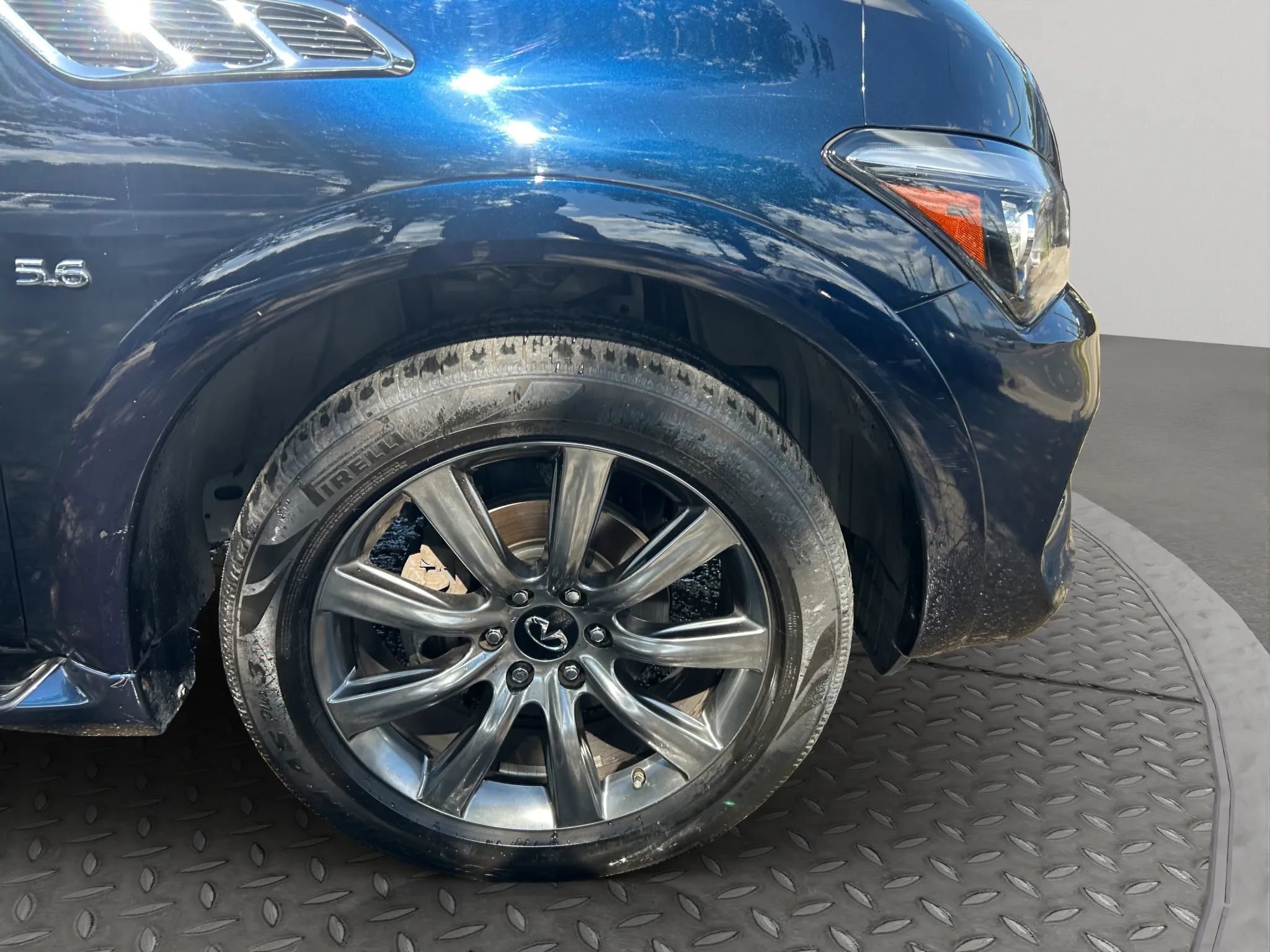 Used 2017 INFINITI QX80 Signature Edition RWD image 26