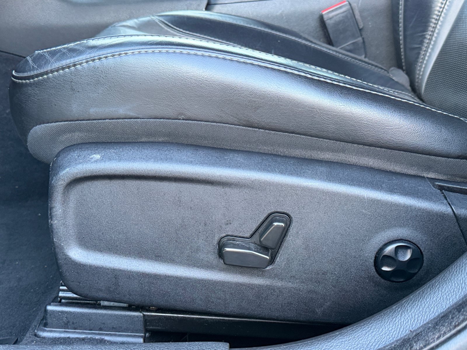 Used 2021 Dodge Charger SXT w/ Leather Interior Group RWD image 15