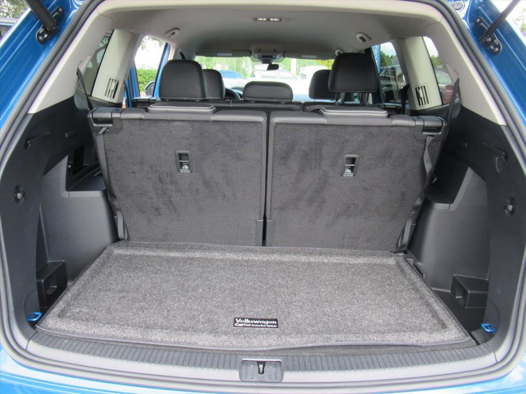 Used 2025 Volkswagen Atlas SE image 29