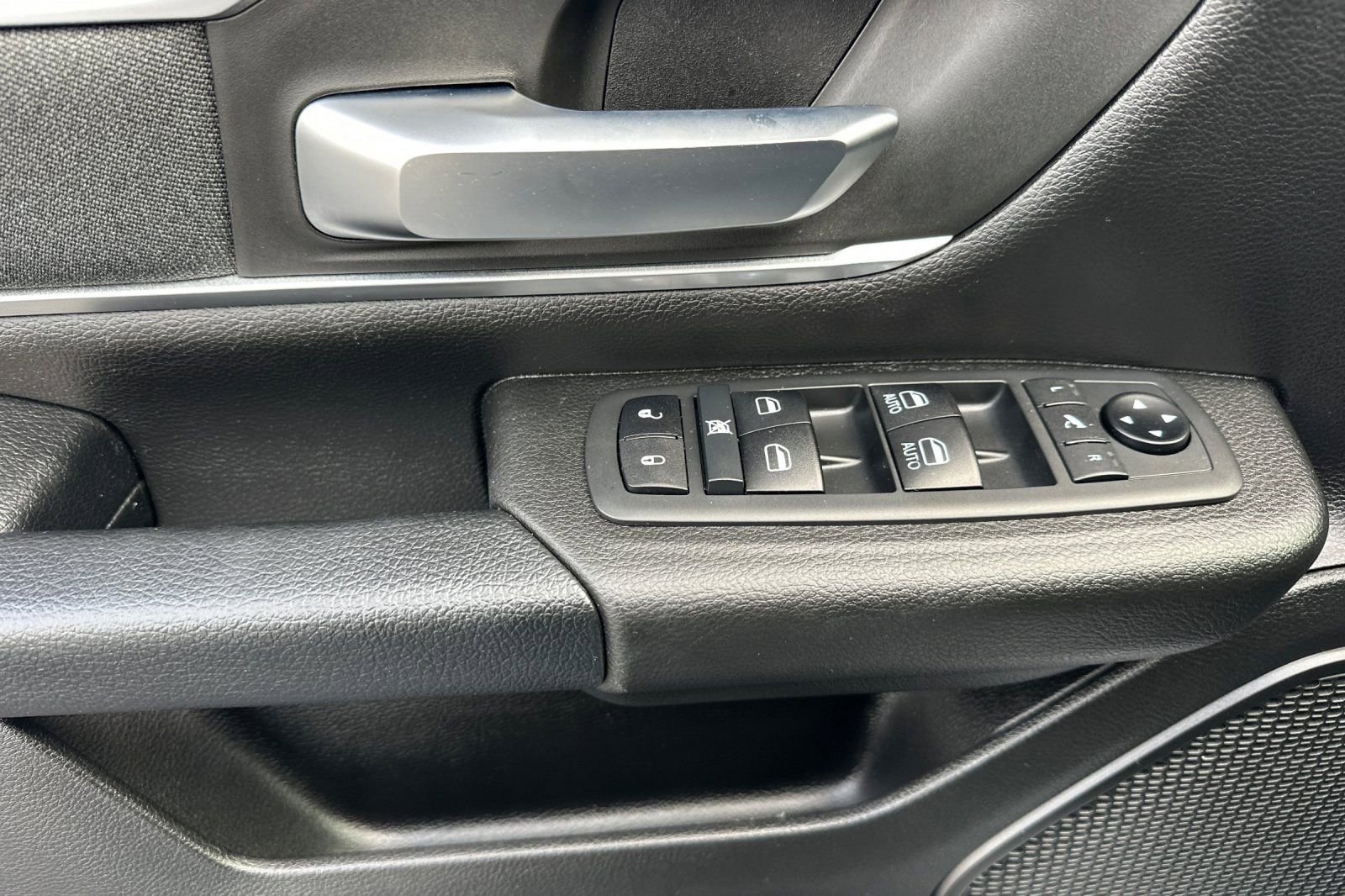 Used 2021 RAM 1500 Big Horn image 10
