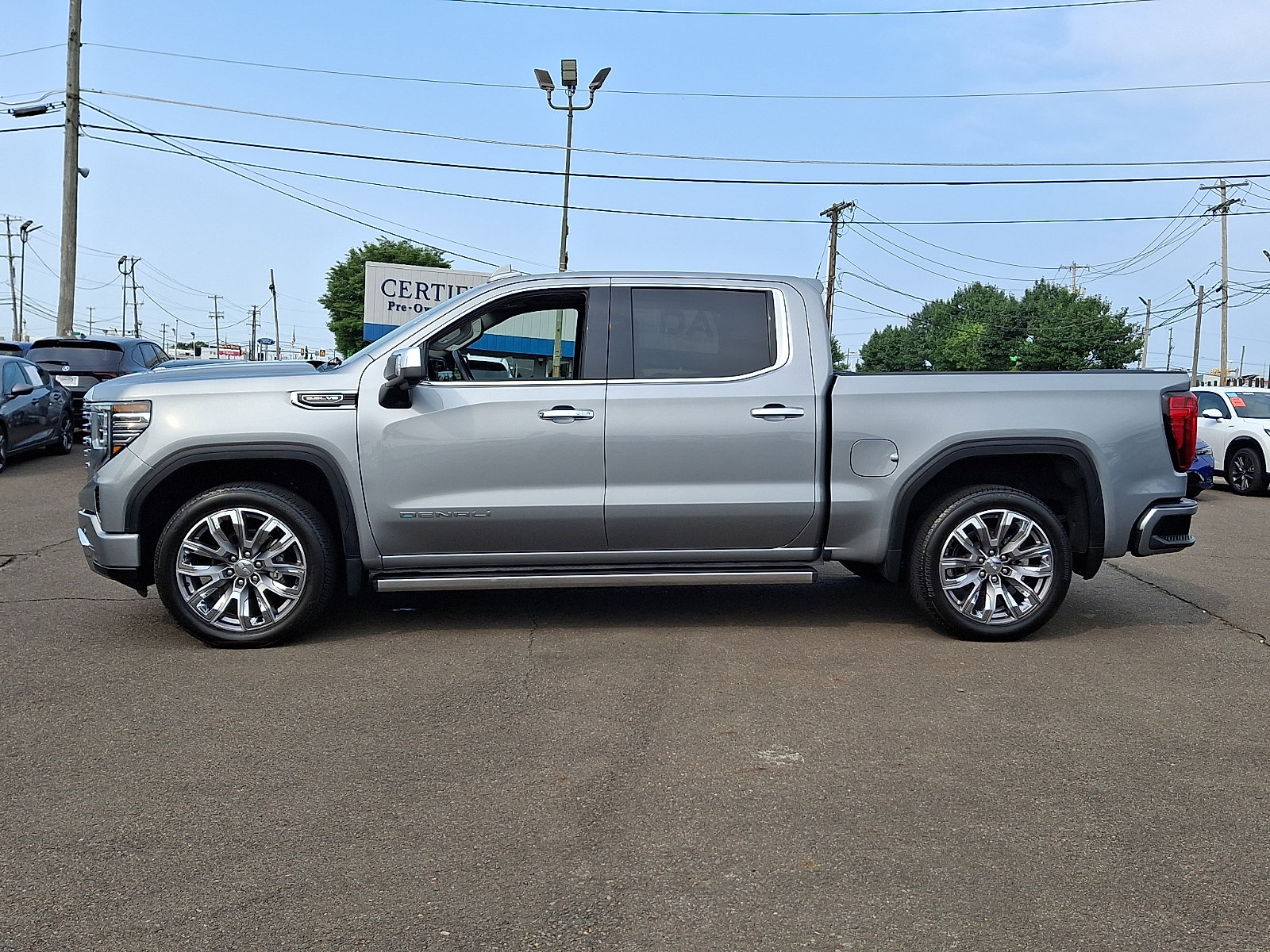 Used 2025 GMC Sierra 1500 Denali w/ Denali Reserve Package AWD/4WD image 7
