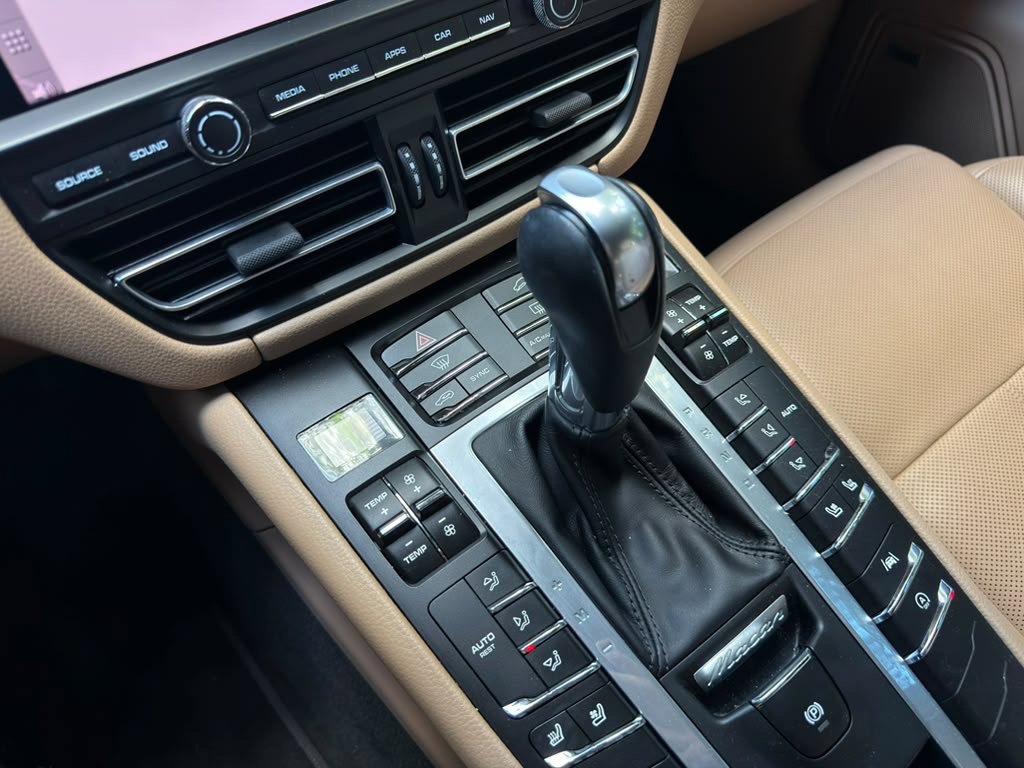 Used 2021 Porsche Macan S AWD/4WD image 12