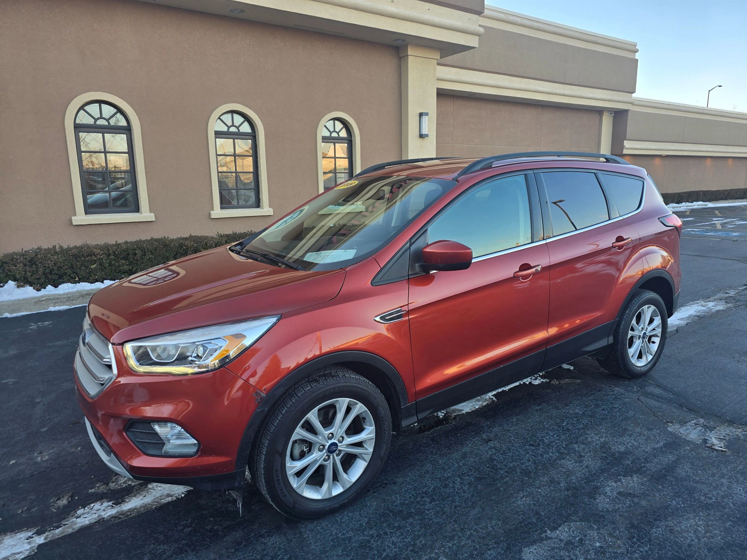 Used 2019 Ford Escape SEL image 3