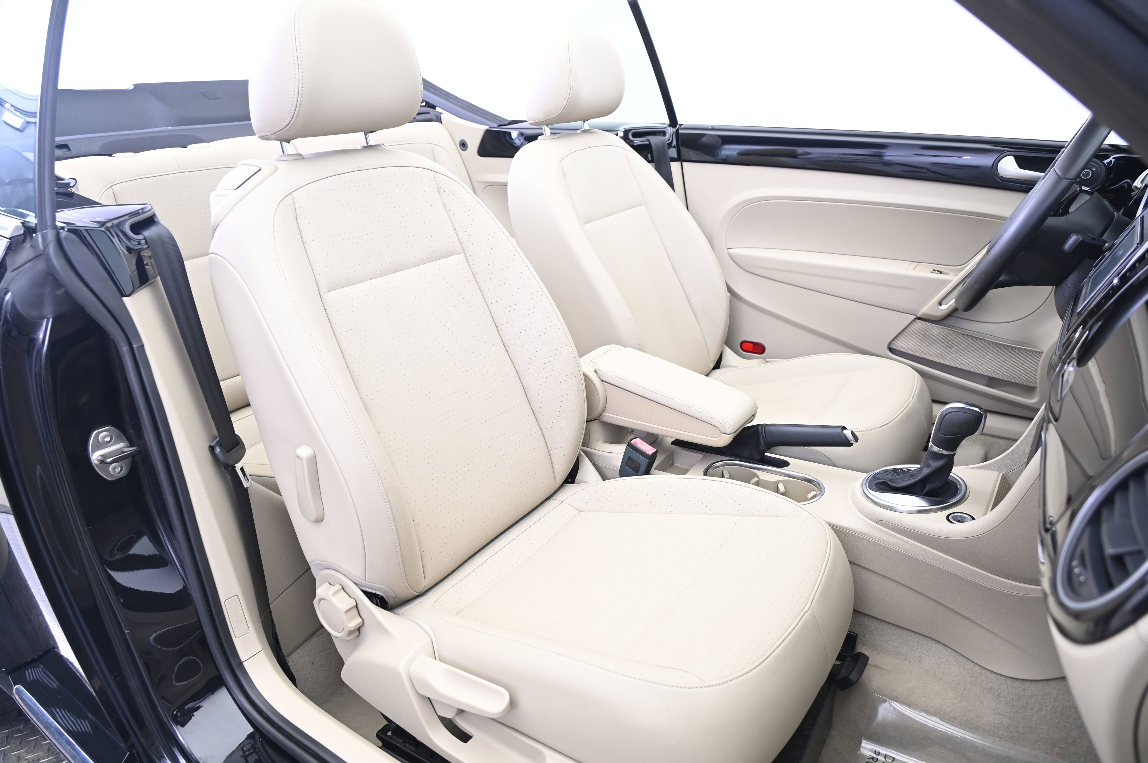 Used 2015 Volkswagen Beetle 1.8T image 23