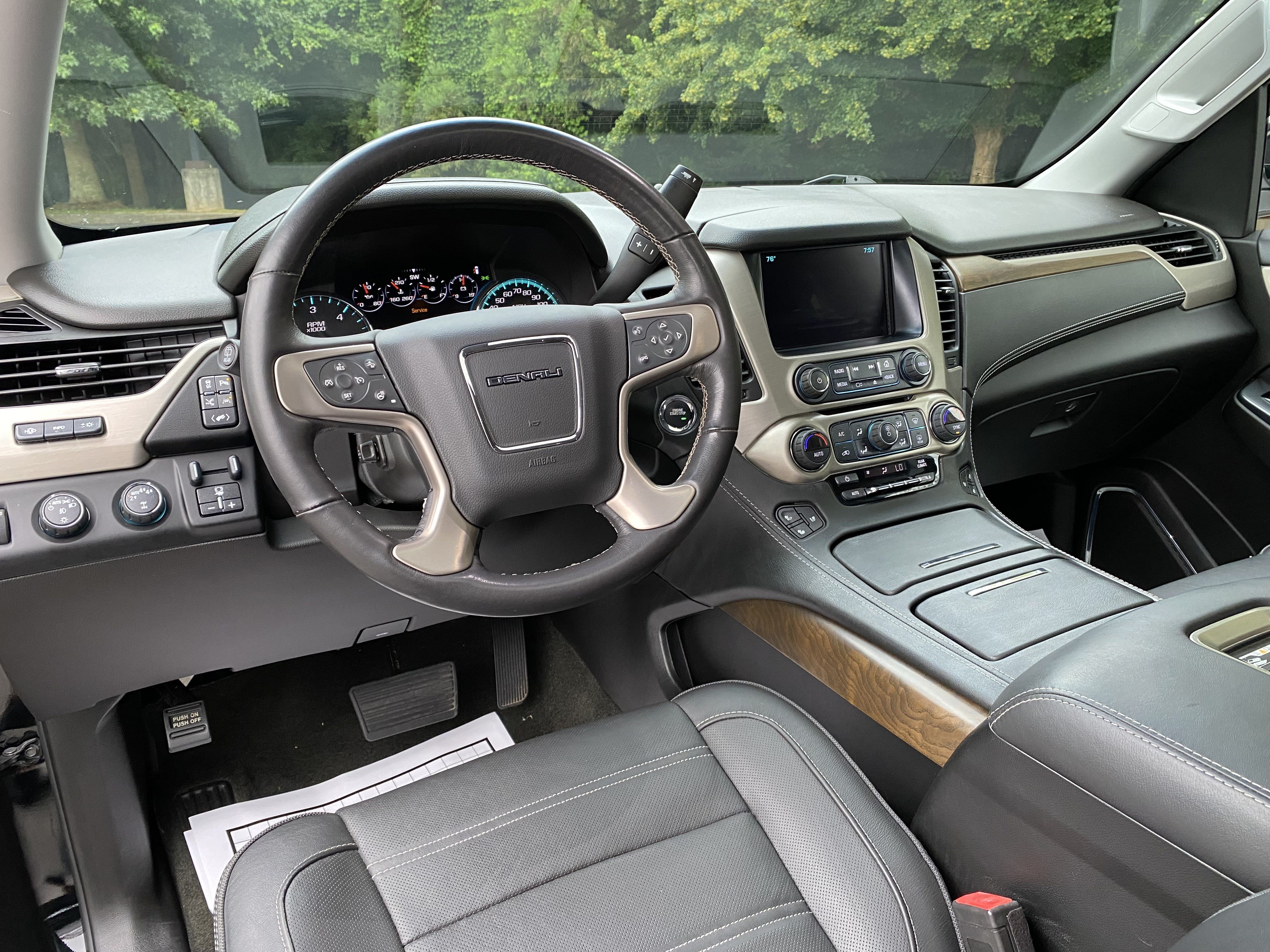 Used 2018 GMC Yukon Denali w/ Denali Ultimate Package AWD/4WD image 37