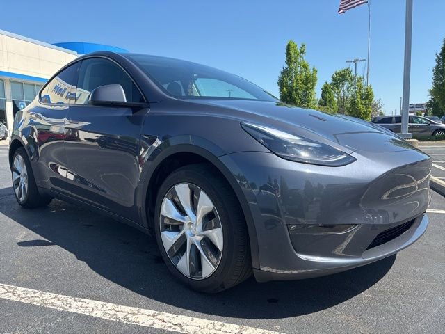 Used 2023 Tesla Model Y Long Range AWD/4WD image 3