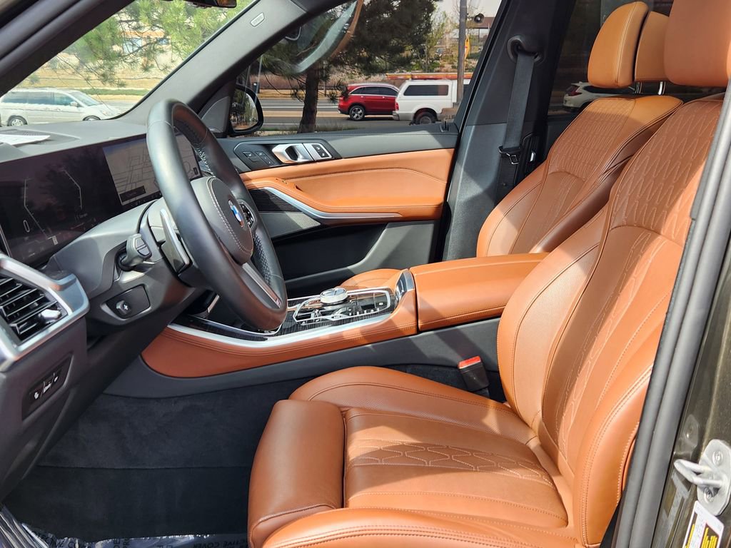 Used 2025 BMW X5 xDrive40i w/ Executive Package AWD/4WD image 8