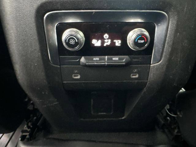 Used 2022 GMC Yukon XL SLT image 18