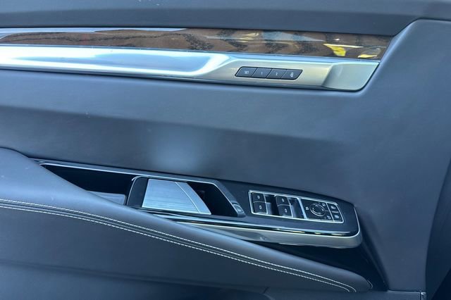 New 2026 Cadillac Escalade ESV Platinum Sport w/ LPO, ONYX Package image 11