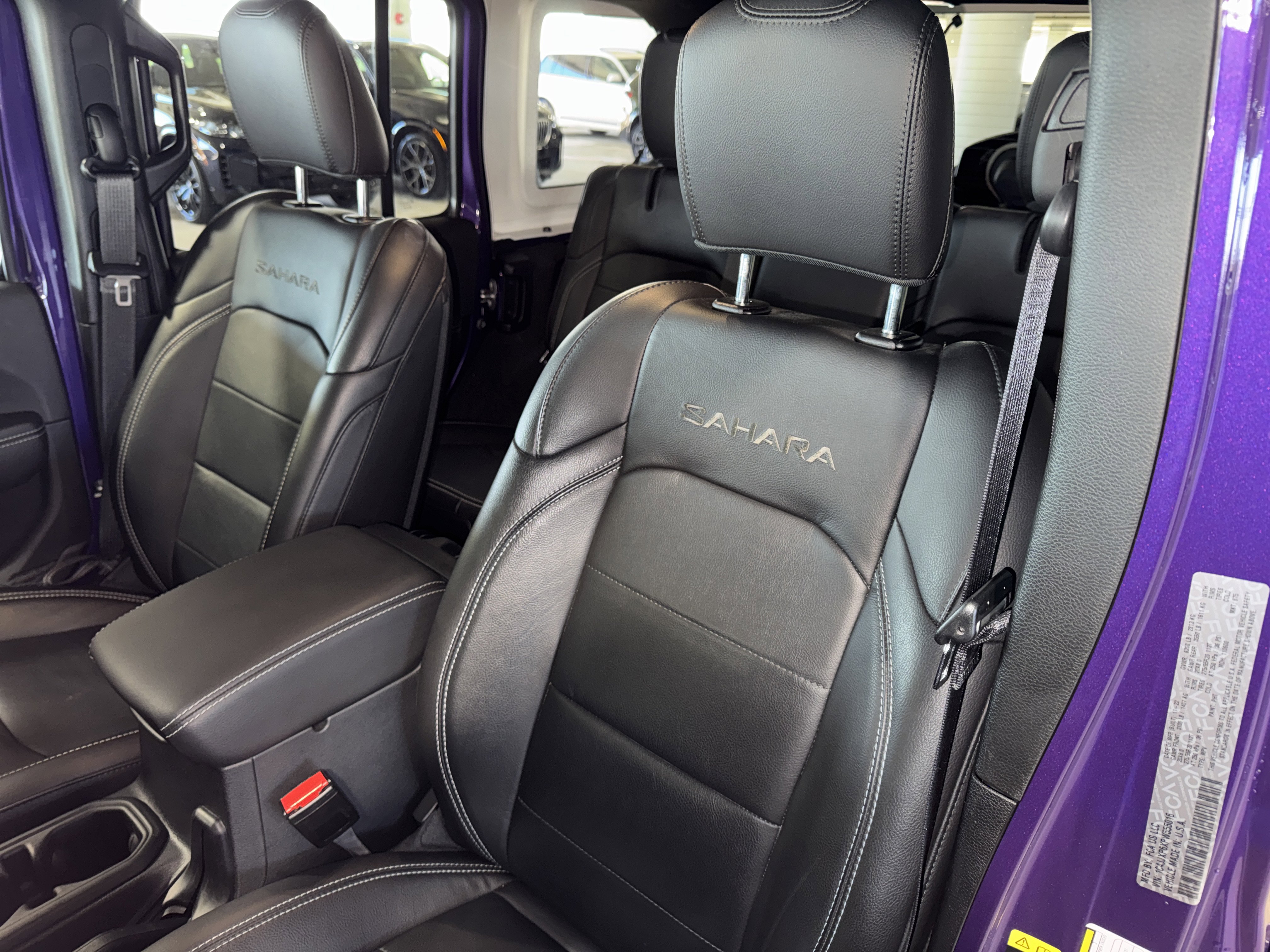 Used 2023 Jeep Wrangler Sahara image 32