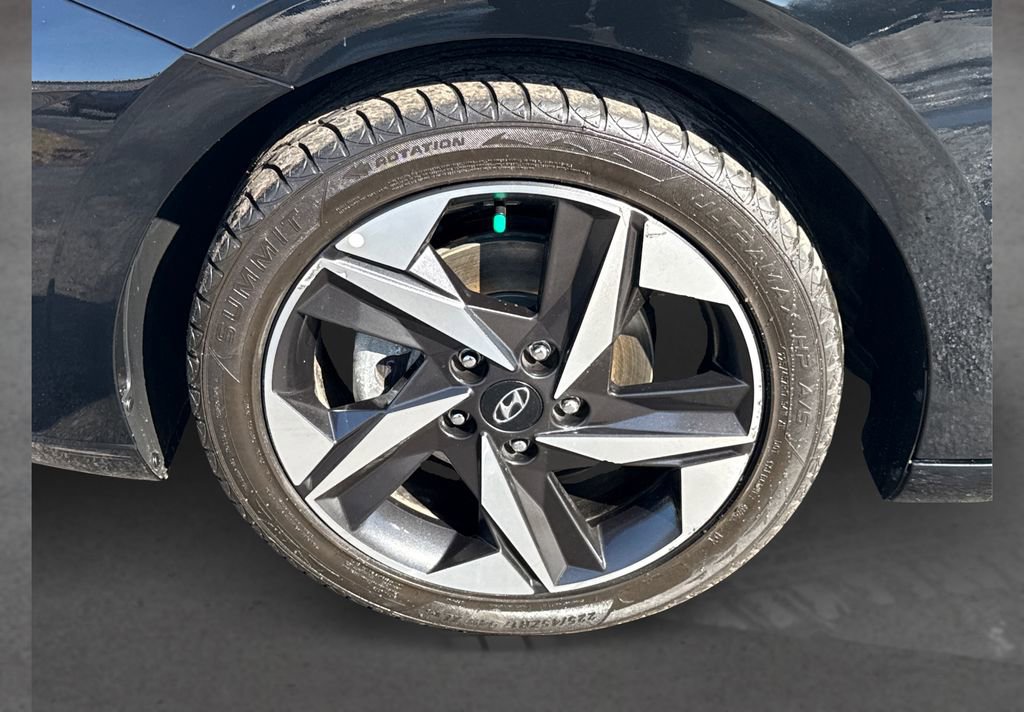 Used 2021 Hyundai Elantra SEL w/ Convenience + Premium Package image 12