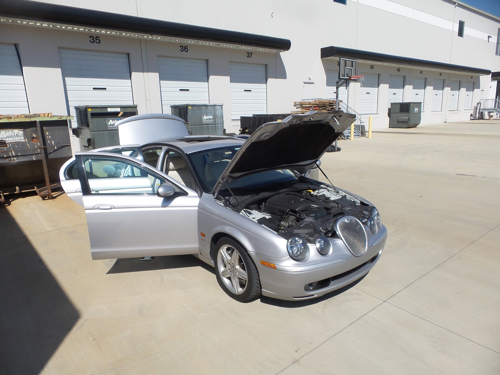 Used 2003 Jaguar S-TYPE R RWD image 75