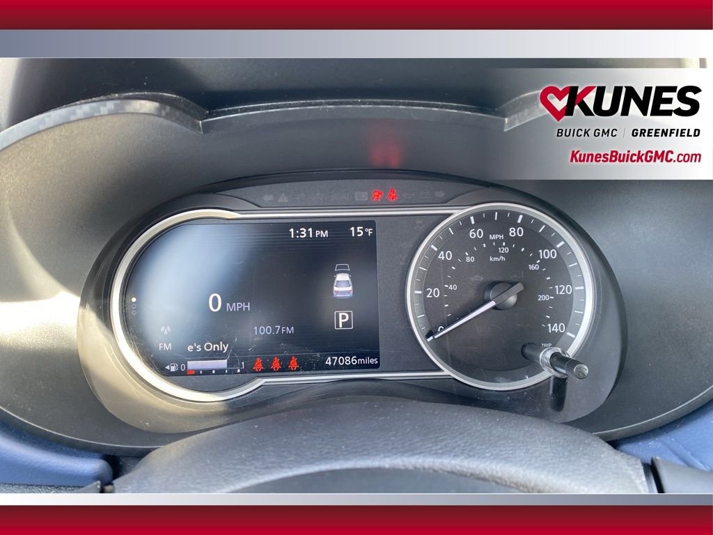 Used 2023 Nissan Versa SV image 22