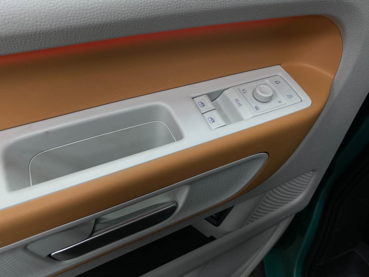 New 2025 Volkswagen ID. Buzz 1st Edition image 30