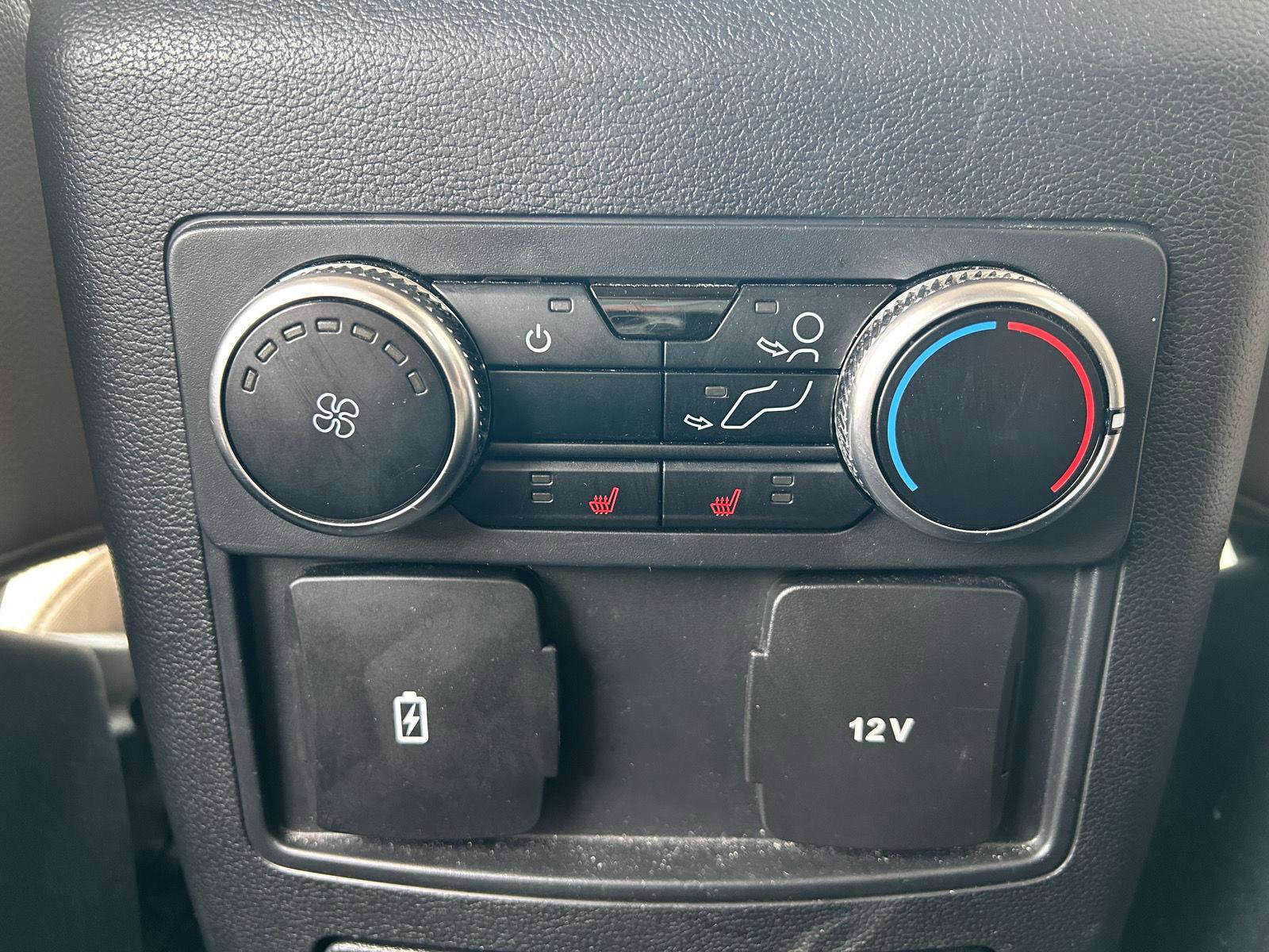 Used 2023 Ford Explorer Limited image 25