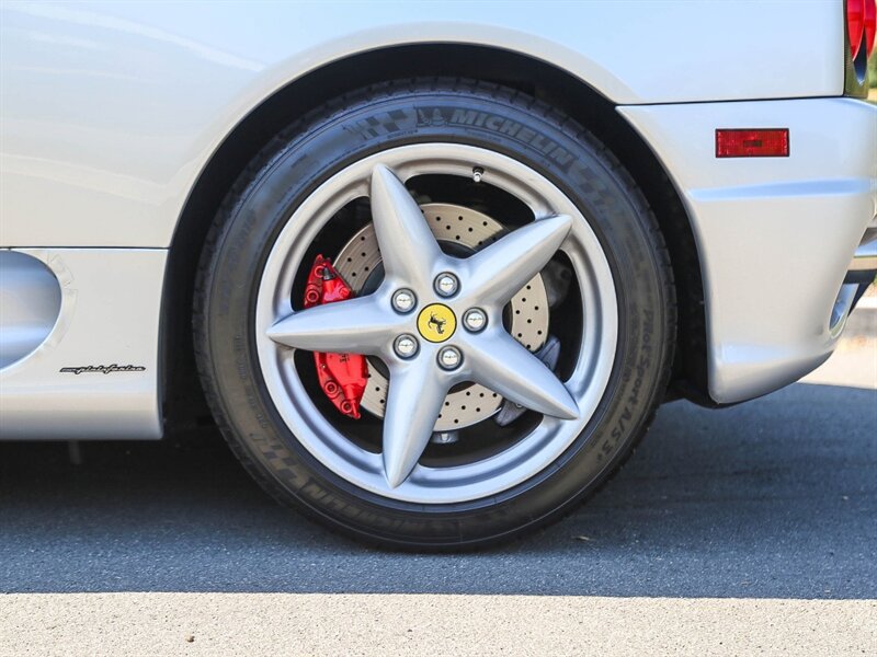 Used 2004 Ferrari 360 Spider RWD image 10