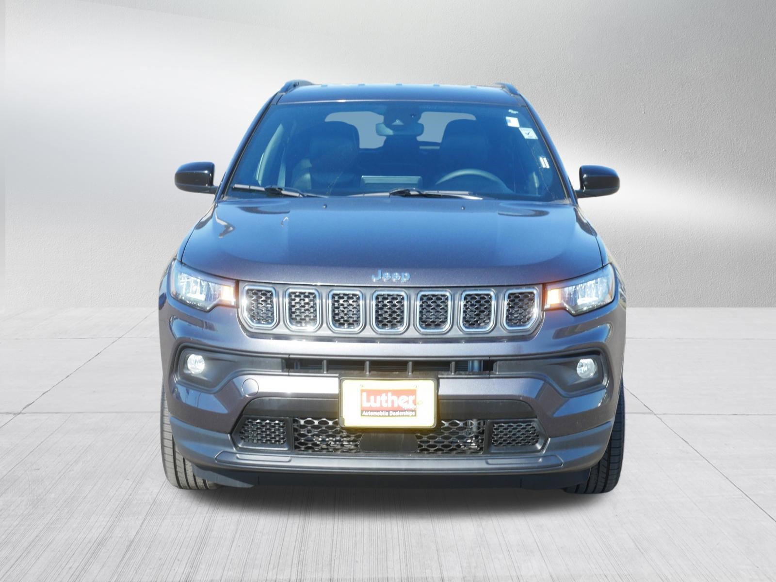 Used 2023 Jeep Compass Latitude video 2