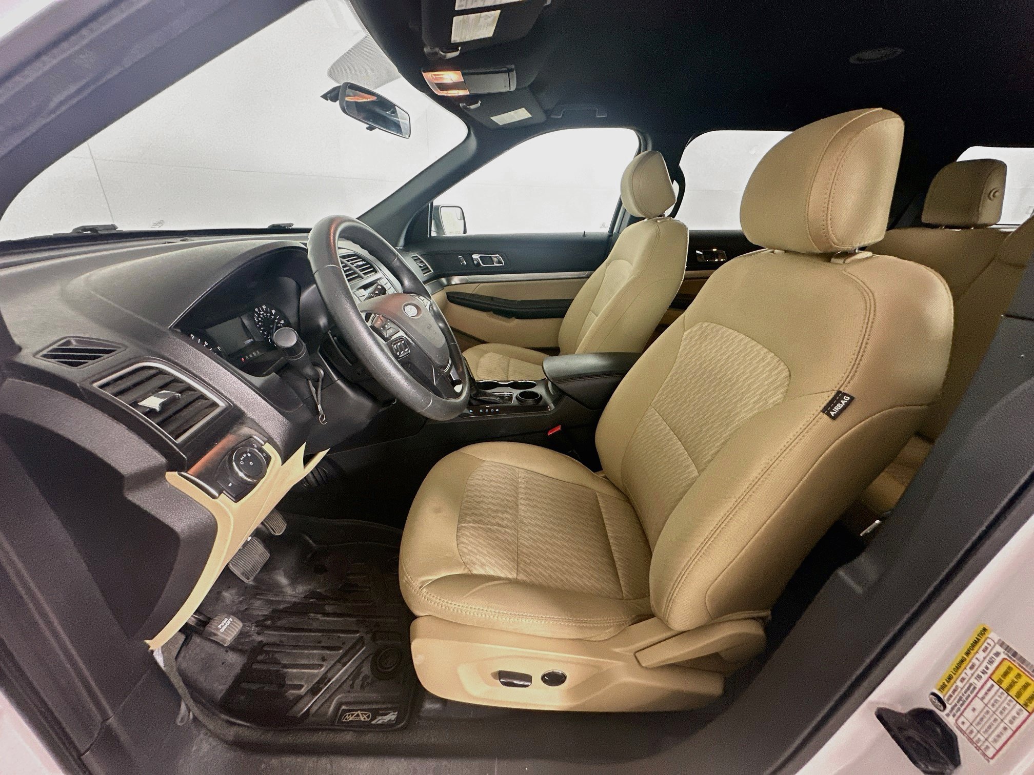 Used 2017 Ford Explorer FWD image 13