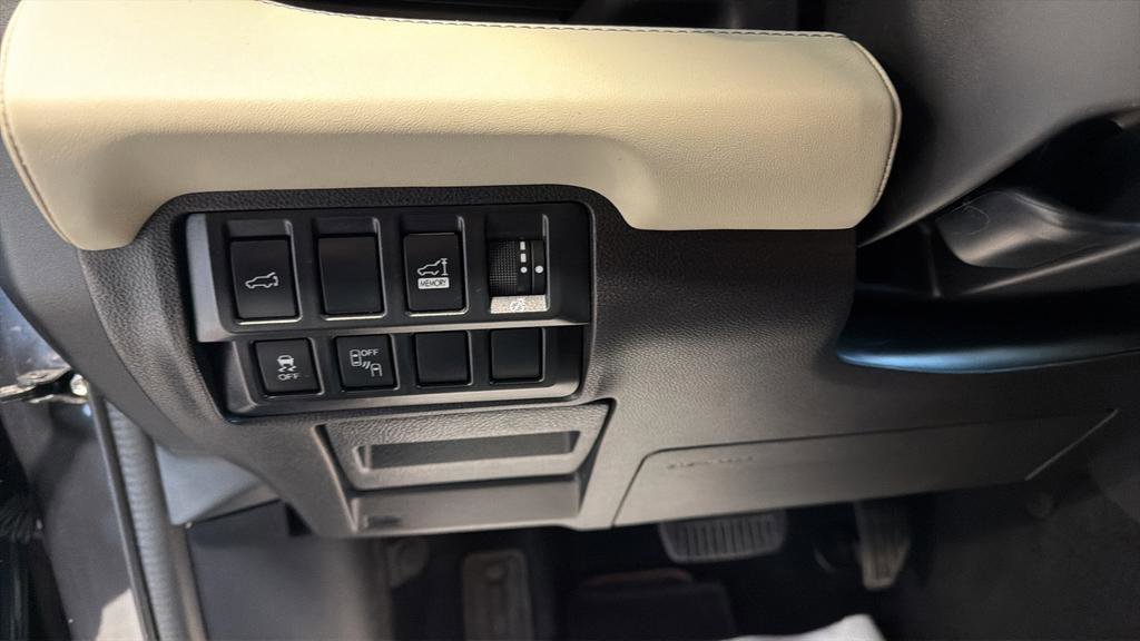 Used 2019 Subaru Ascent Touring w/ Popular Package #3 image 21