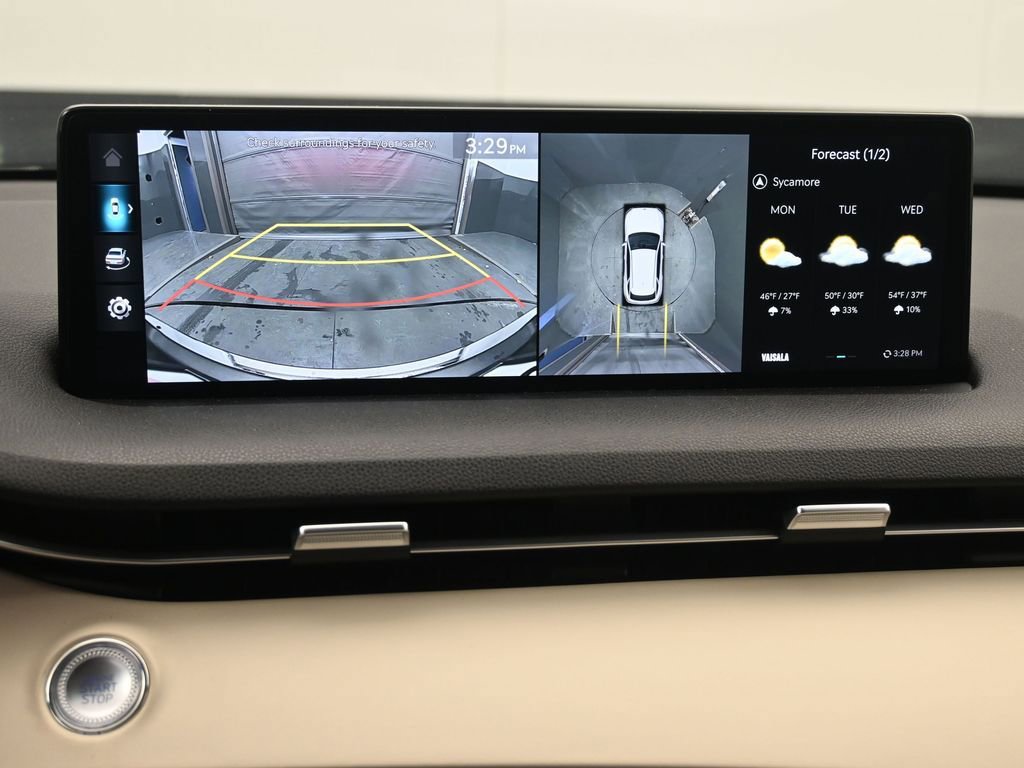 Used 2023 Genesis GV70 2.5T w/ Advanced Package image 14