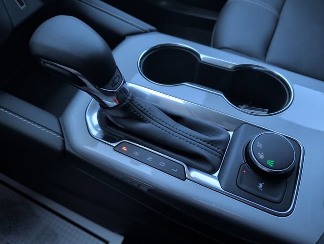 Used 2024 Chevrolet Blazer LT w/ Midnight/Sport Edition FWD image 22