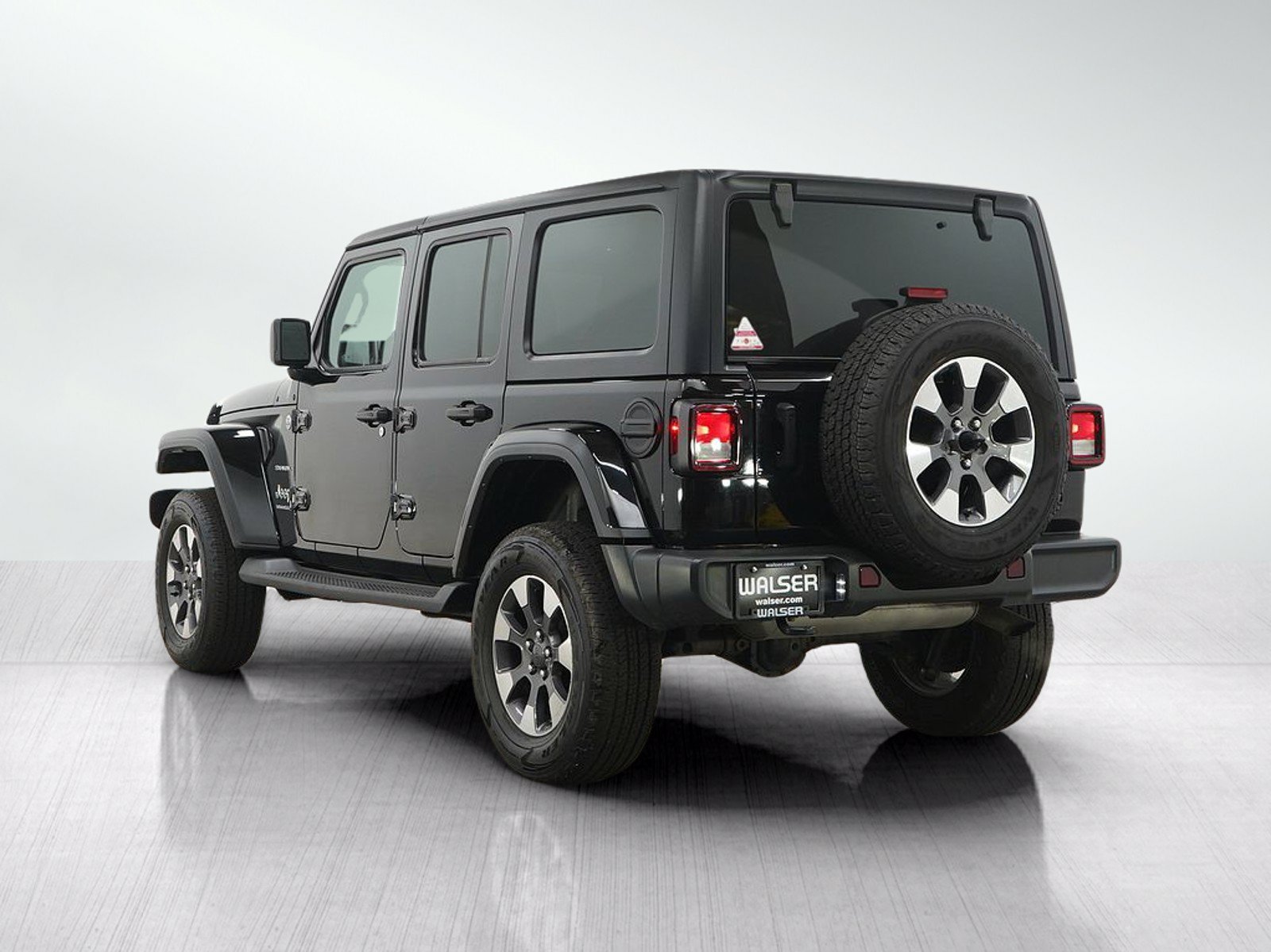 Used 2023 Jeep Wrangler Unlimited Sahara AWD/4WD image 5