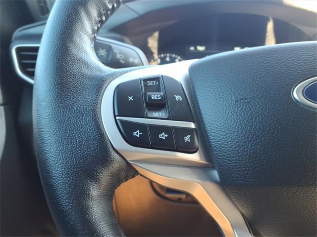 Used 2022 Ford Explorer XLT w/ Equipment Group 202A image 16