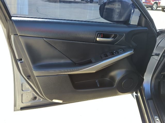 Used 2019 Lexus IS 300 image 17