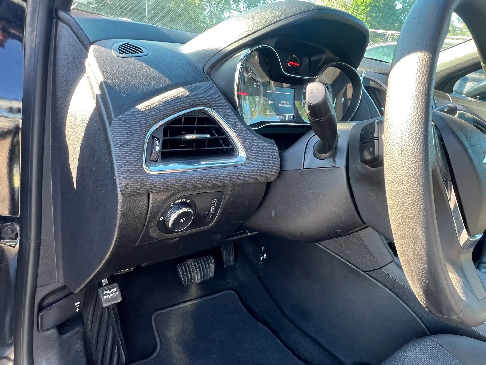 Used 2017 Chevrolet Cruze LT w/ Convenience Package FWD image 13