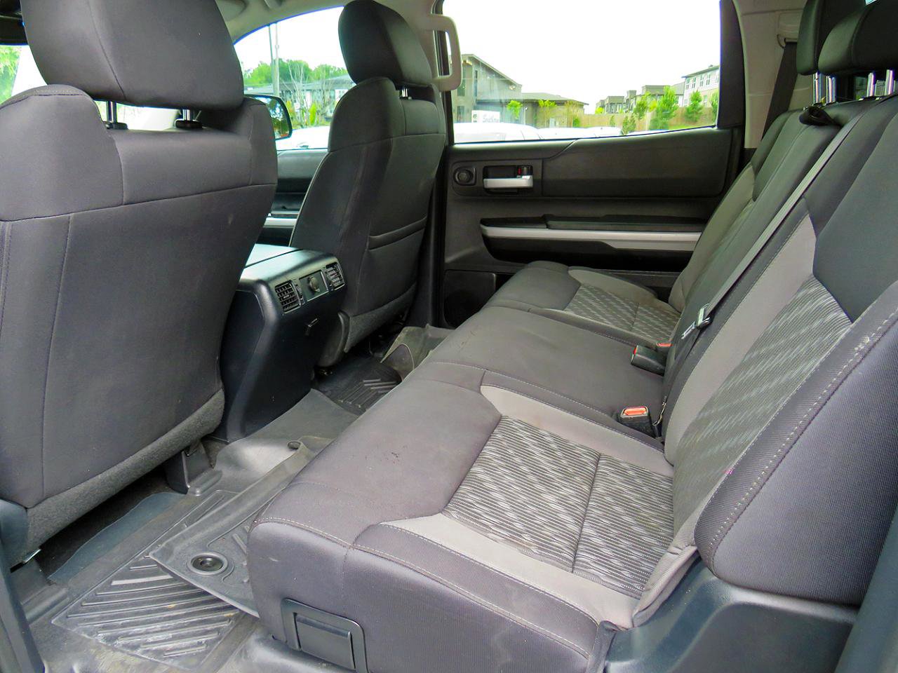 Used 2018 Toyota Tundra SR5 w/ SR5 Upgrade Package image 30