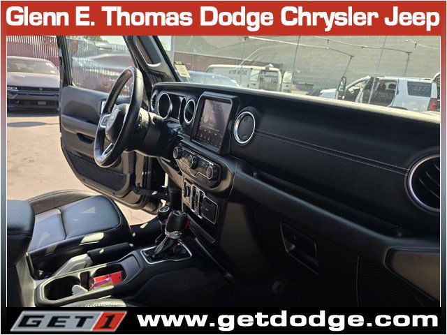 Certified 2022 Jeep Wrangler Unlimited Sahara w/ Cold Weather Group image 32