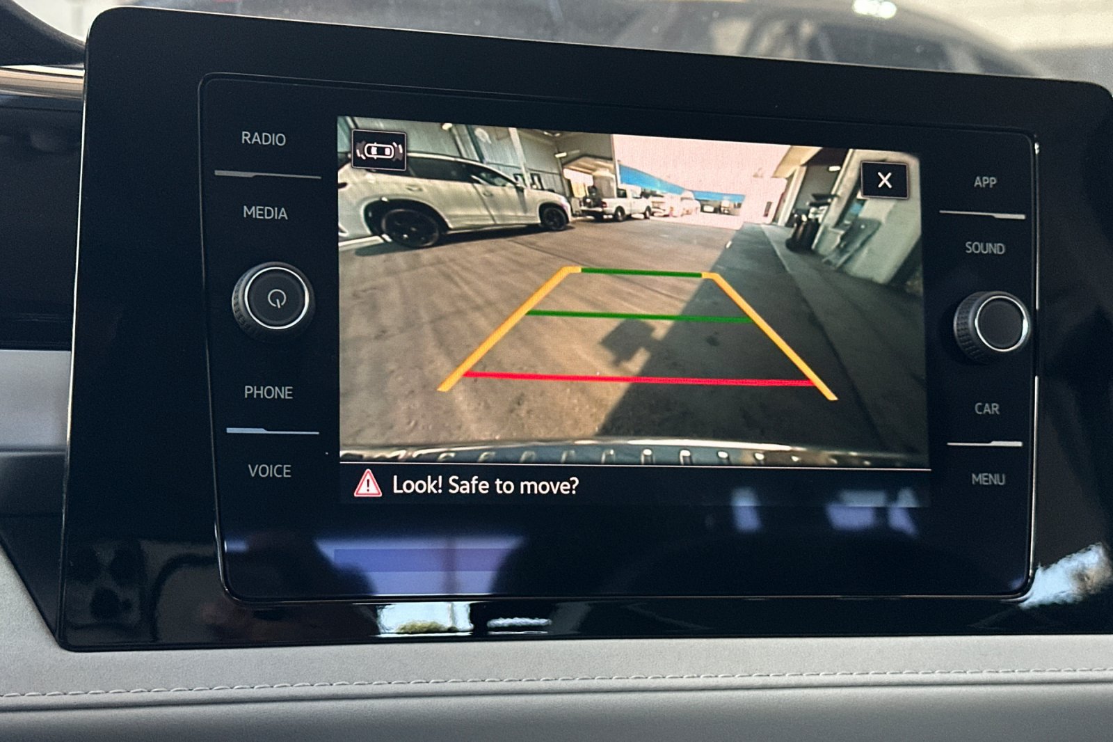 New 2026 Volkswagen Taos SE FWD image 17