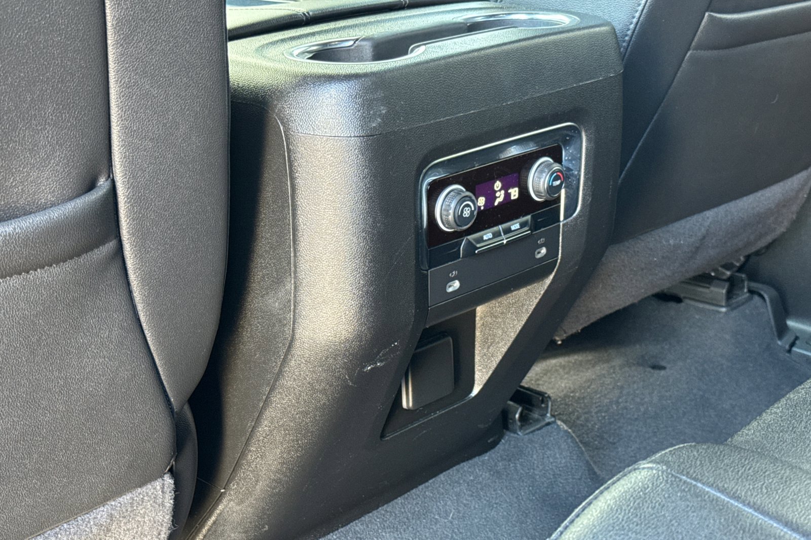 Used 2024 Chevrolet Tahoe LT image 16