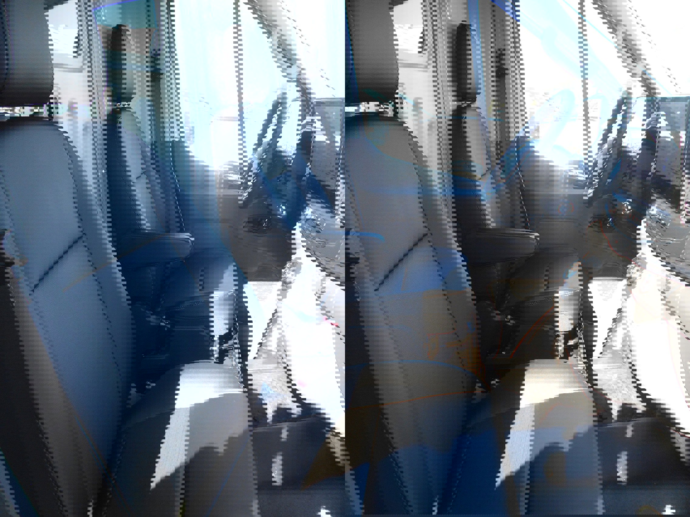 Used 2022 Ford E-Transit Medium Roof w/ Load Area Protection Package image 7