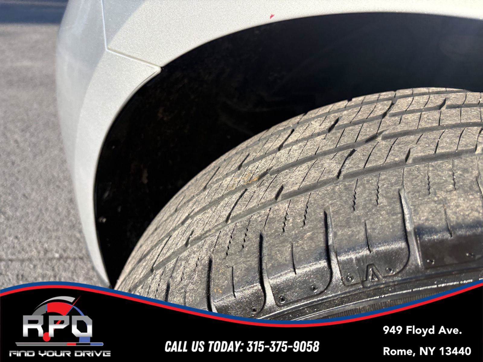 Used 2015 Ford Taurus SEL w/ Equipment Group 201A AWD/4WD image 12