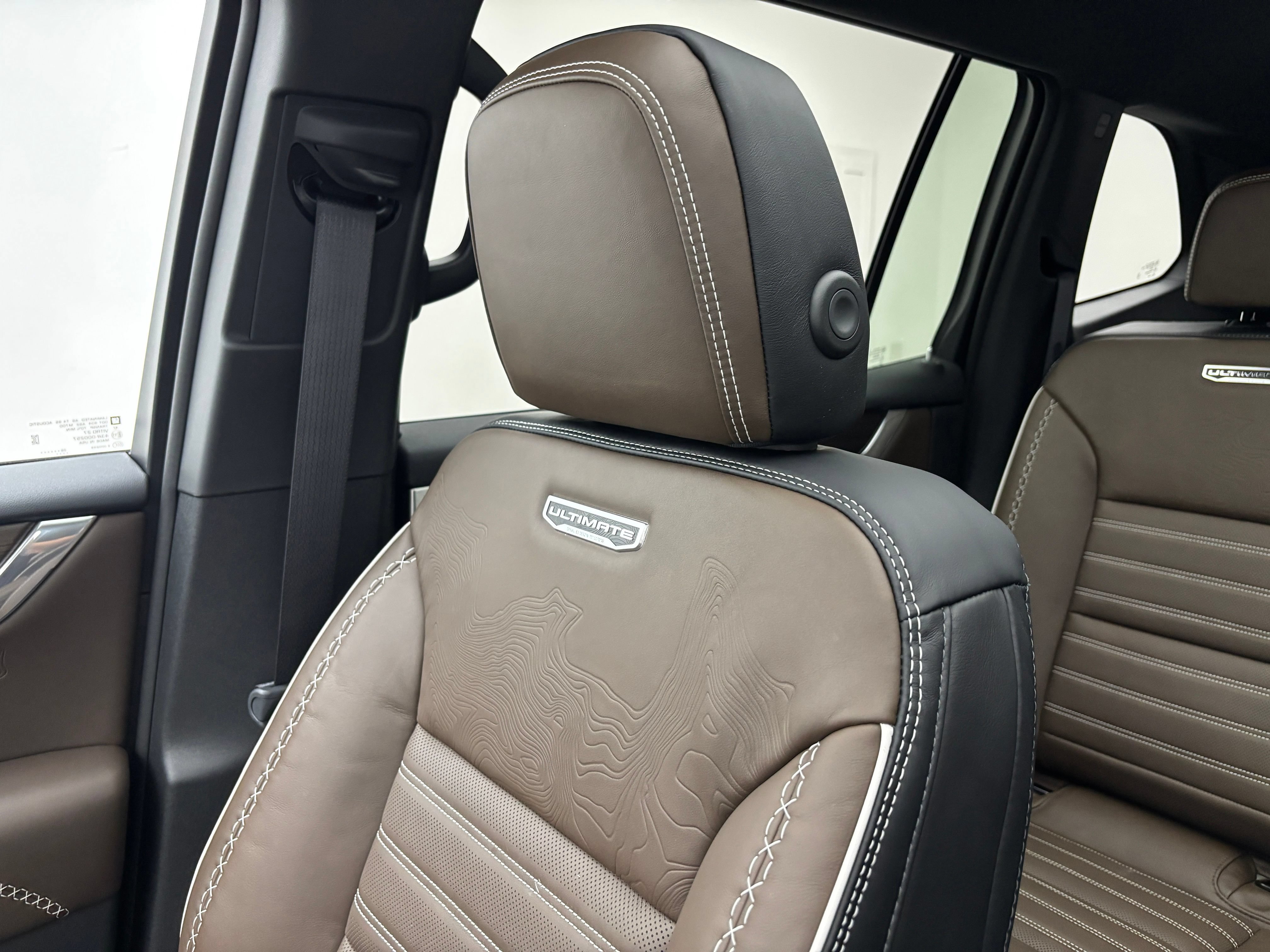 New 2026 GMC Acadia Denali Ultimate w/ LPO, Floor Liner Package AWD/4WD image 50