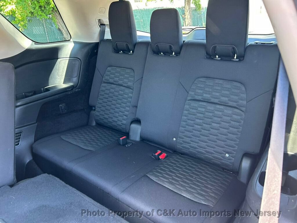 Used 2022 Nissan Pathfinder S AWD/4WD image 37