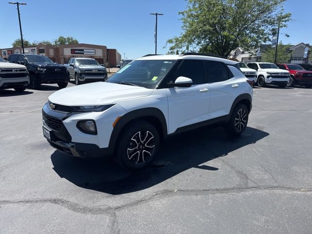Used 2021 Chevrolet TrailBlazer ACTIV w/ Technology Package AWD/4WD image 3