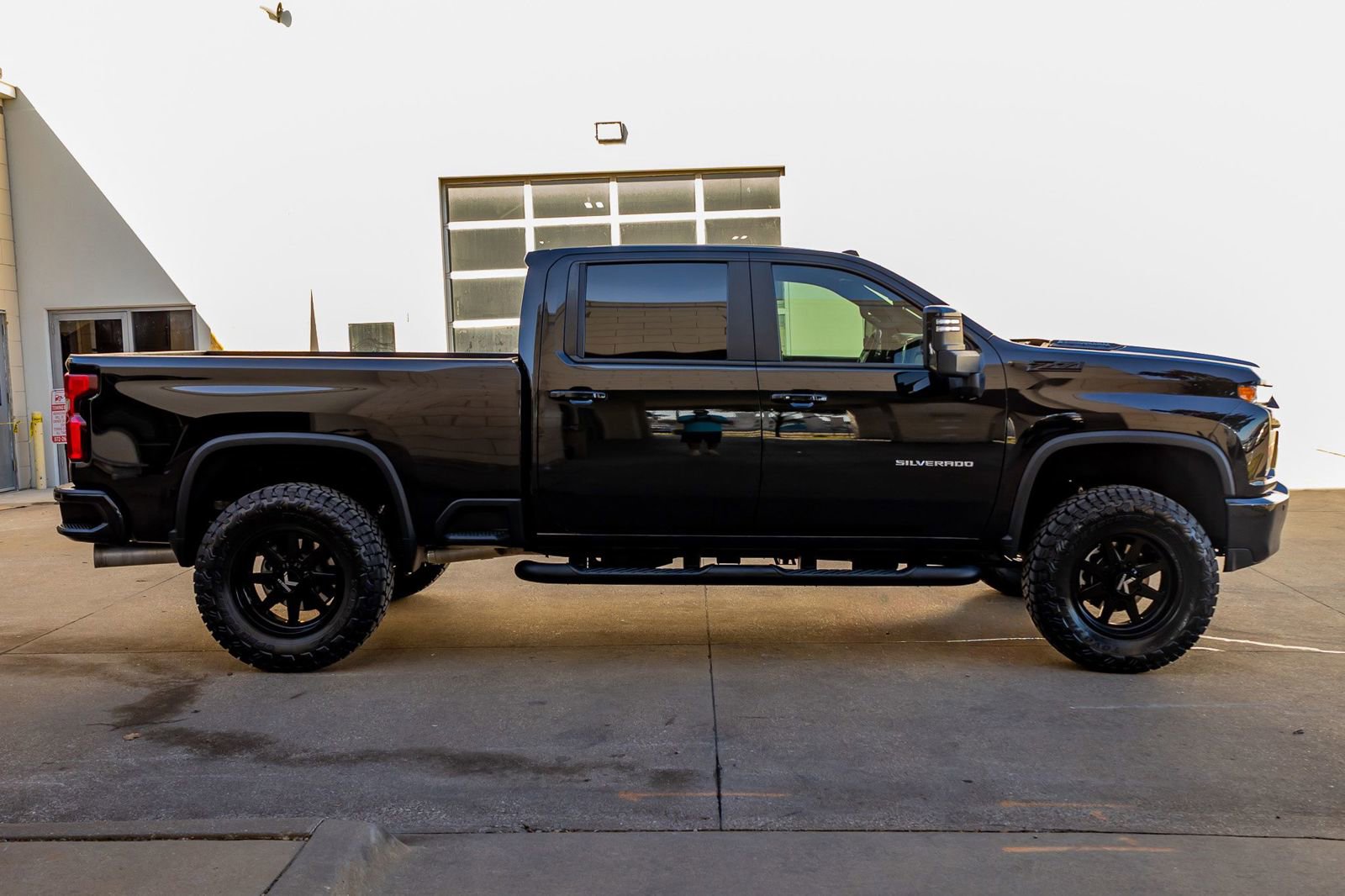 Used 2022 Chevrolet Silverado 2500 LTZ w/ Carhartt Edition AWD/4WD image 11