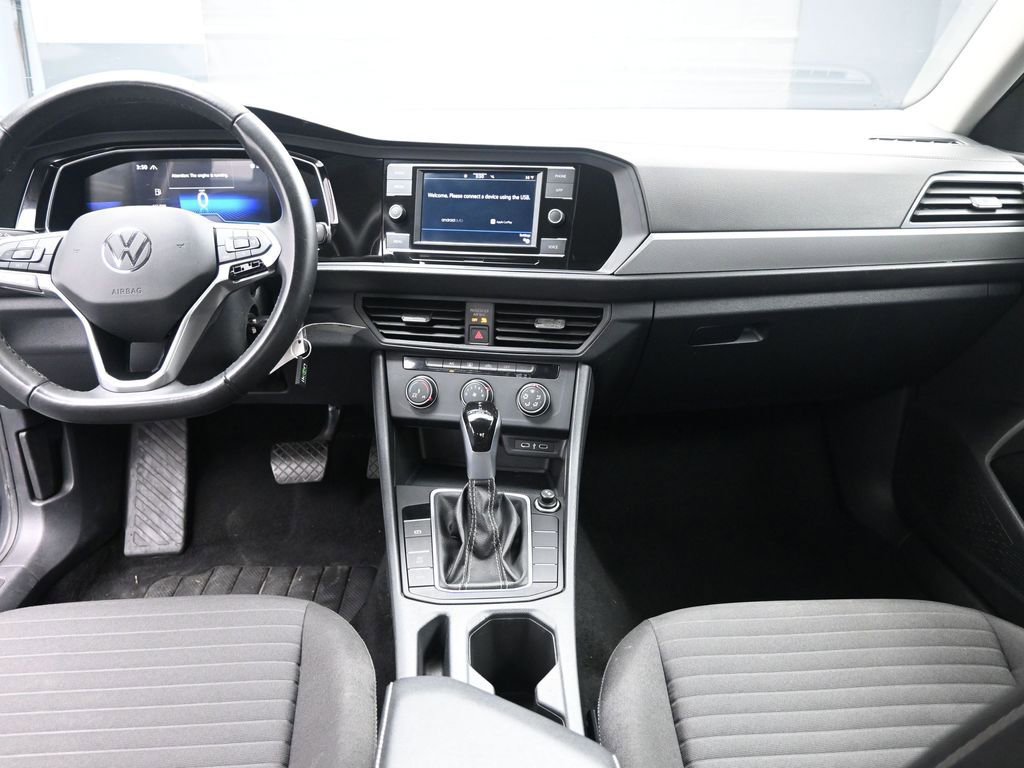 Used 2024 Volkswagen Jetta S image 9