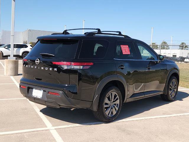 Certified 2025 Nissan Pathfinder SV image 5