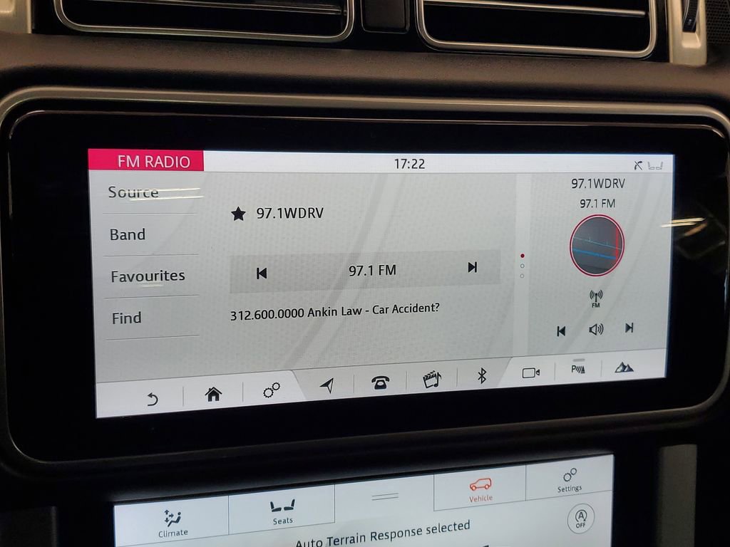 Used 2020 Land Rover Range Rover Long Wheelbase HSE image 19