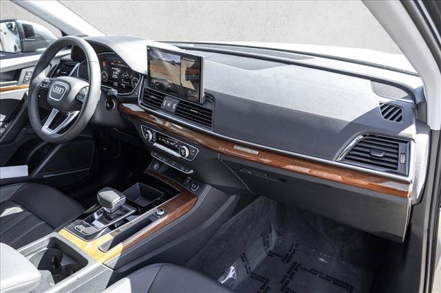 Used 2023 Audi Q5 2.0T Premium Plus AWD/4WD image 24