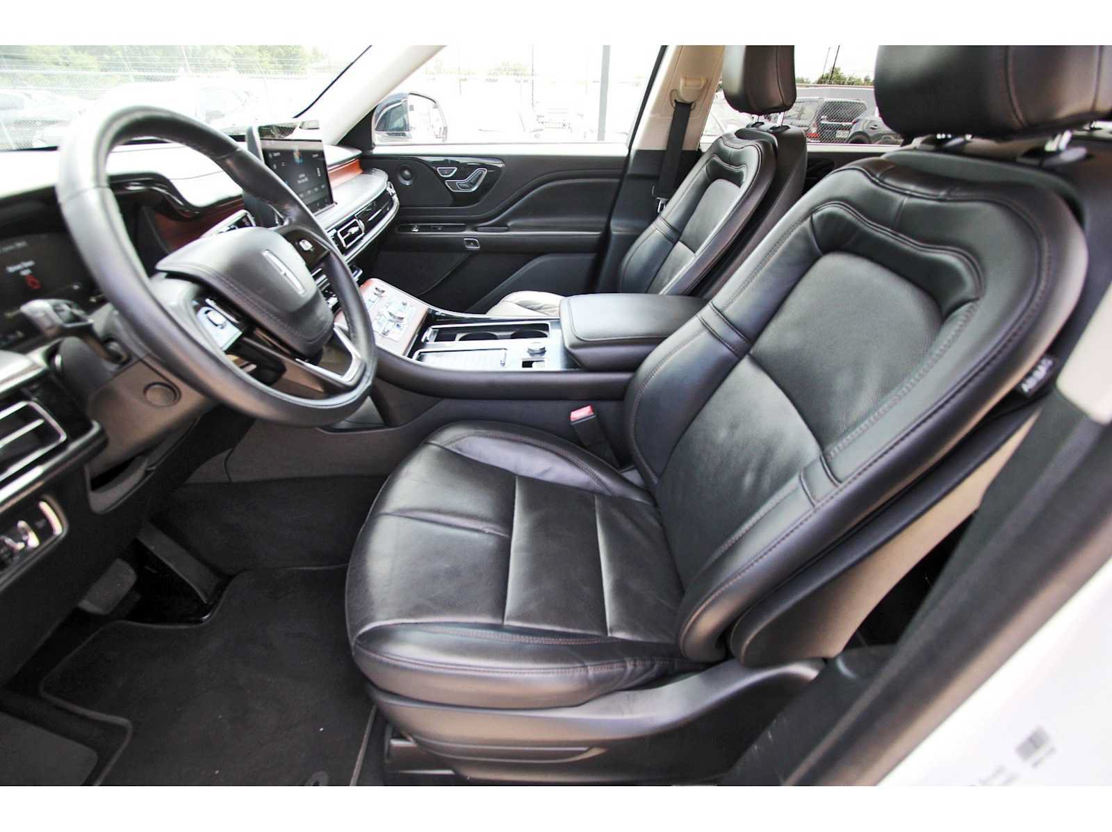 Used 2022 Lincoln Aviator Reserve w/ Elements Package Plus RWD image 12