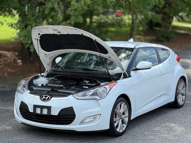 Used 2017 Hyundai Veloster FWD image 39