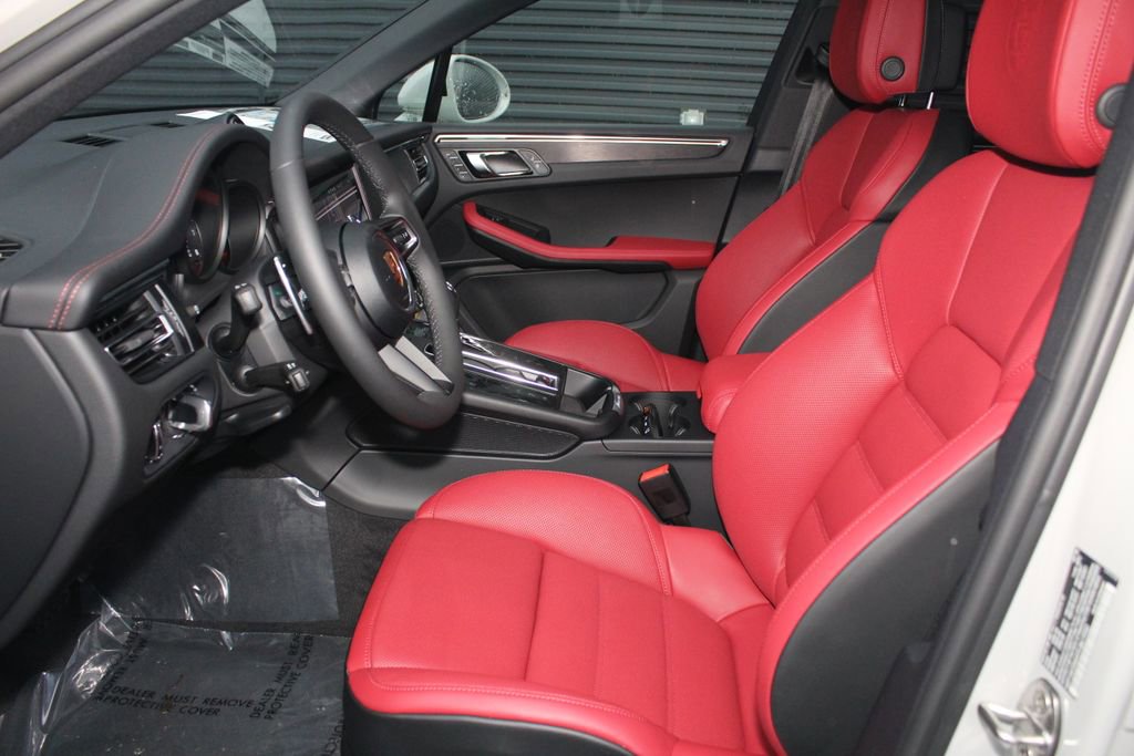 New 2026 Porsche Macan GTS AWD/4WD image 5