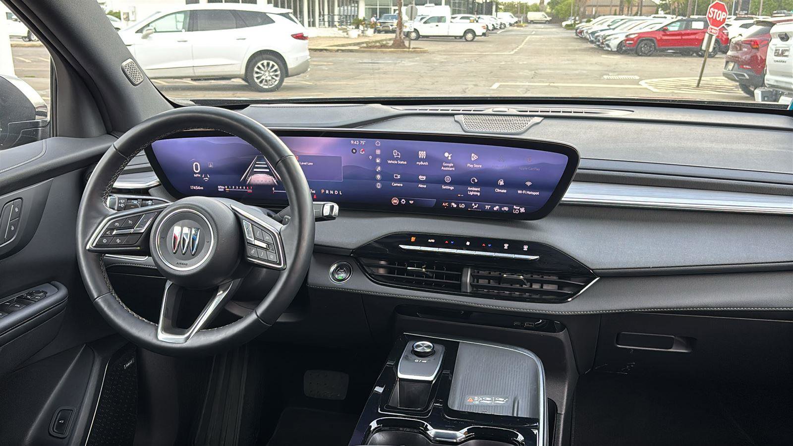 Certified 2025 Buick Enclave Preferred FWD image 25