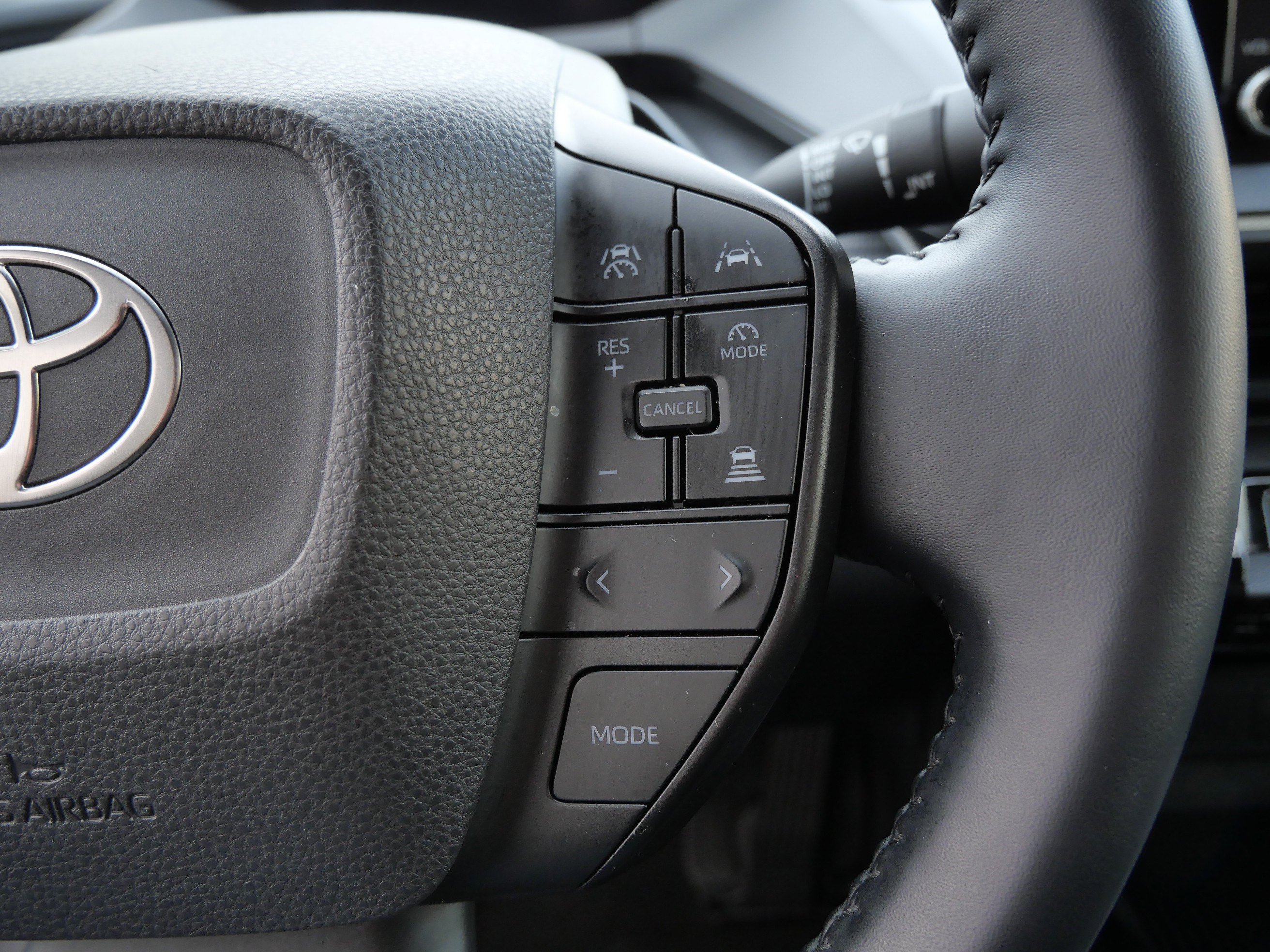 Certified 2025 Toyota Prius LE image 29