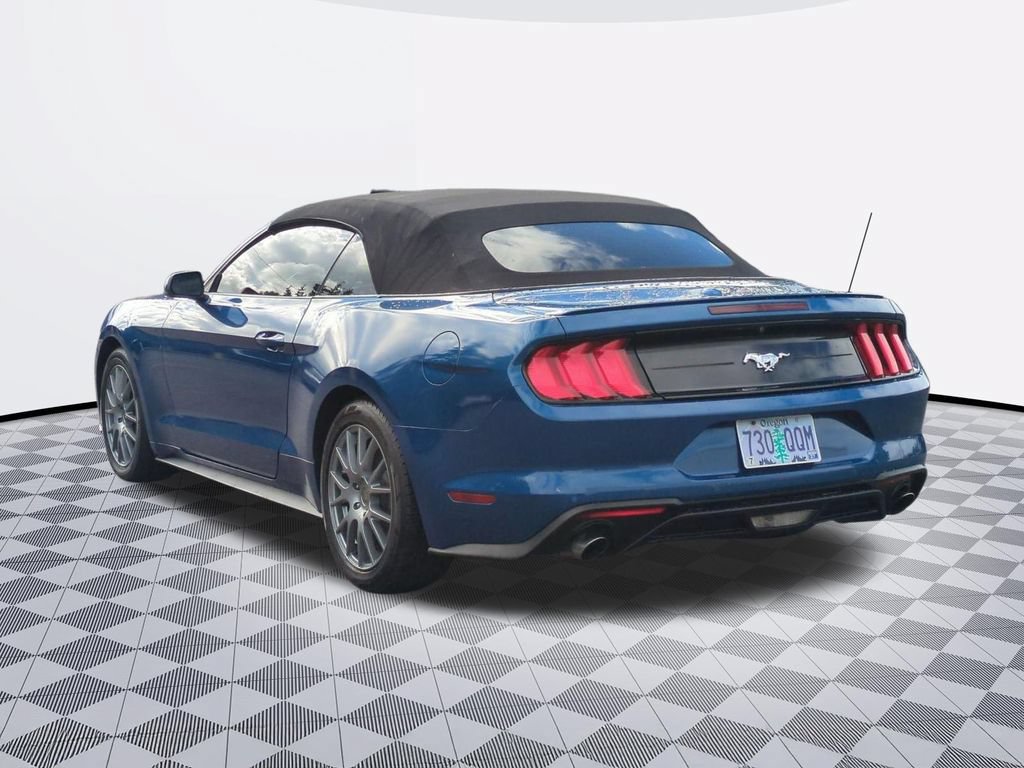 Used 2022 Ford Mustang Premium RWD image 4